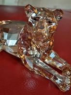 Swarovski moeder Leeuw van Akili, Ophalen of Verzenden, Zo goed als nieuw, Figuurtje