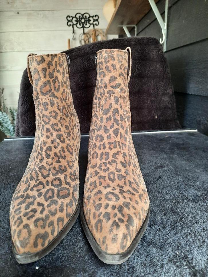 Enkellaarsjes Panterprint maat 41, Kleding | Dames, Schoenen, Zo goed als nieuw, Lage of Enkellaarzen, Bruin, Ophalen of Verzenden