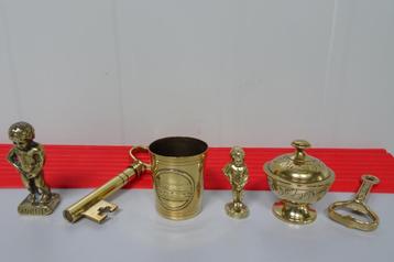 6 stuks koperwerk, 2 x manneke pis, 2 x flesopener en meer ! beschikbaar voor biedingen