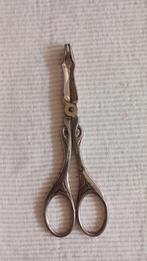 Wit metalen suikertang/ friandises tang, Antiek en Kunst, Antiek | Bestek, Ophalen of Verzenden