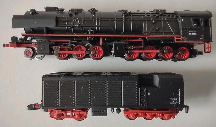 MÄRKLIN Z 88053 locomotief BR 53 (Borsig) met condenstender, Hobby en Vrije tijd, Modeltreinen | Overige schalen, Zo goed als nieuw