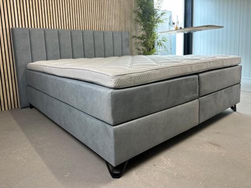 BOXSPRING MET LUXE HOOFDBORD 180 x 200 BLAUW GRIJS, Huis en Inrichting, Slaapkamer | Boxsprings, Nieuw, 180 cm, 200 cm, Tweepersoons