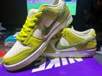 Nike SB Dunk Low Green Apple US12, Kleding | Heren, Schoenen, Ophalen of Verzenden, Nieuw, Overige kleuren, Sneakers of Gympen