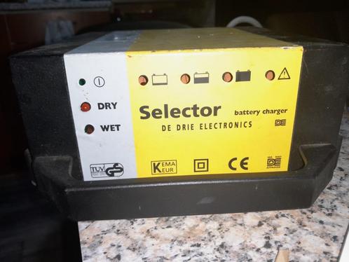 selector acculader 340w 12v 24v xlr 3 polige, Fietsen en Brommers, Fietsaccessoires | Fietsaccu's, Zo goed als nieuw, Ophalen of Verzenden