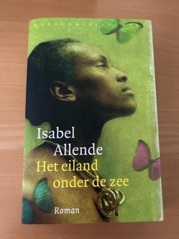 Het eiland onder de zee beschikbaar voor biedingen