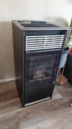 Edilkamin Kikka Plus 8kW Pelletkachel met kanaalisatie, Ophalen, Zo goed als nieuw, Hout, Pelletkachel