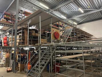 Tussenvloertrap | Etagevloer trap | Entresoltrap beschikbaar voor biedingen