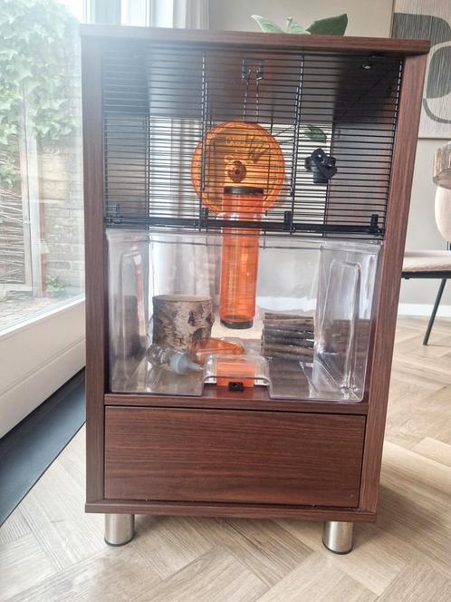 Hamsterkooi (merk Omlet). Walnoot en zo goed als nieuw, Dieren en Toebehoren, Knaagdieren en Konijnen | Hokken en Kooien, Zo goed als nieuw