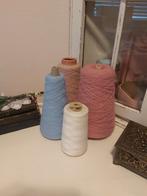 Oude brocante klossen met garen. Roze wit blauw. Decoratie, Antiek en Kunst, Ophalen of Verzenden