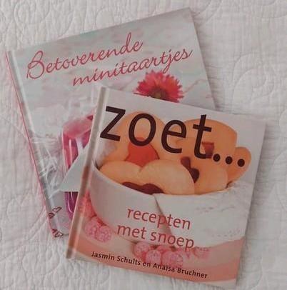 Betoverende minitaartjes en Zoet - 2 boekjes, Boeken, Kookboeken, Zo goed als nieuw, Ophalen of Verzenden