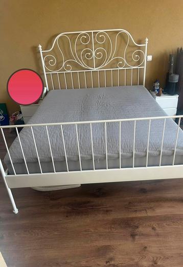 IKEA metalen witte bedframe 160-200  