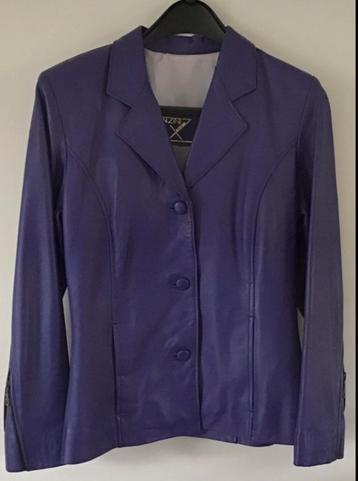 Paars Leren Jasje beschikbaar voor biedingen