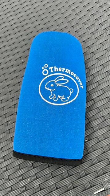 Thermocover en konijnenfles groot beschikbaar voor biedingen