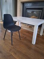 Leuke en praktische speeltafel met kinderstoeltje, Kinderen en Baby's, Kinderkamer | Tafels en Stoelen, Ophalen, Zo goed als nieuw