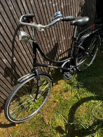 Meisjesfiets van Cortina 24 inch met lage instap. beschikbaar voor biedingen