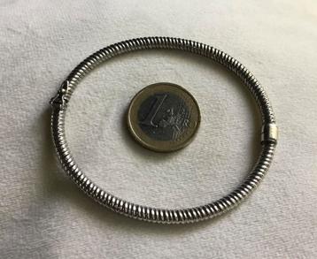 Zilveren armband beschikbaar voor biedingen