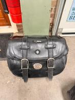 Suzuki intruder 1500  tassen set met beugels en sissy bar, Ophalen, Zo goed als nieuw