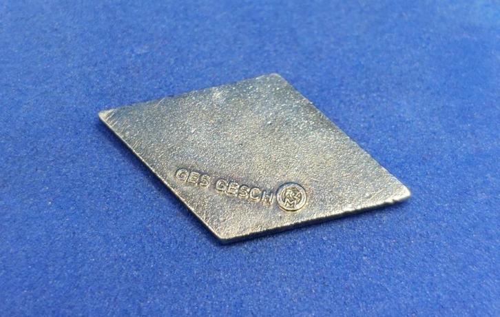 Duitse WO2 Hitlerjugend NSDStB dolk/mes Abzeichen, Verzamelen, Militaria | Tweede Wereldoorlog, Overige typen, Duitsland, Ophalen of Verzenden