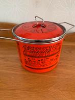 Rode emaille ( soep) pan. Binnenkant is wit, Ophalen of Verzenden, Zo goed als nieuw, Overige materialen