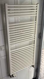 Radiator badkamer (2stuks), Doe-het-zelf en Verbouw, Verwarming en Radiatoren, Ophalen, Radiator, Minder dan 60 cm, Zo goed als nieuw