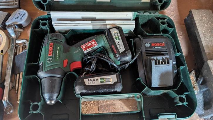 Bosch PSR 14,4 LI-2 met 2 accu's, Doe-het-zelf en Verbouw, Gereedschap | Boormachines, Gebruikt, Boor- en Schroefmachine, Variabele snelheid