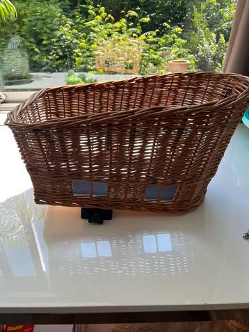 Grote rieten honden fietsmand Basil Pasja L 50 cm beschikbaar voor biedingen