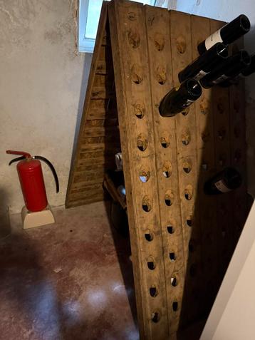 M&C Pupitre champagne-/ wijnrek 120 flessen beschikbaar voor biedingen