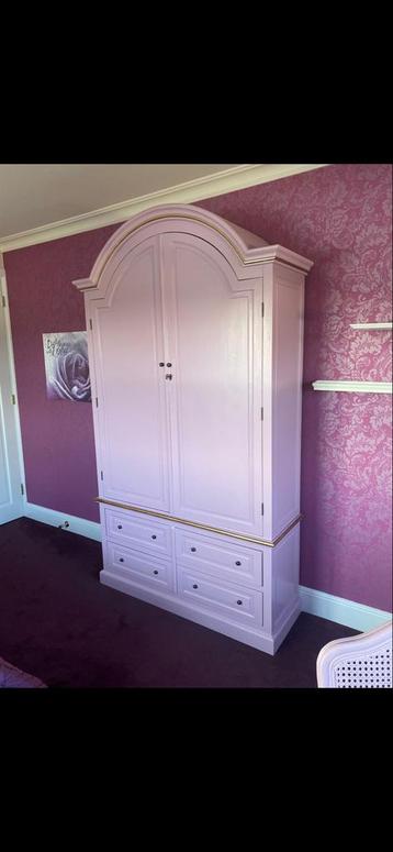 2 Kinder slaapkamers met Elektrische Bedden beschikbaar voor biedingen