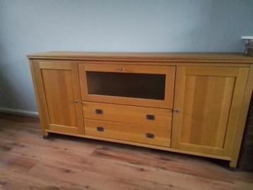 Blank eiken dressoir beschikbaar voor biedingen