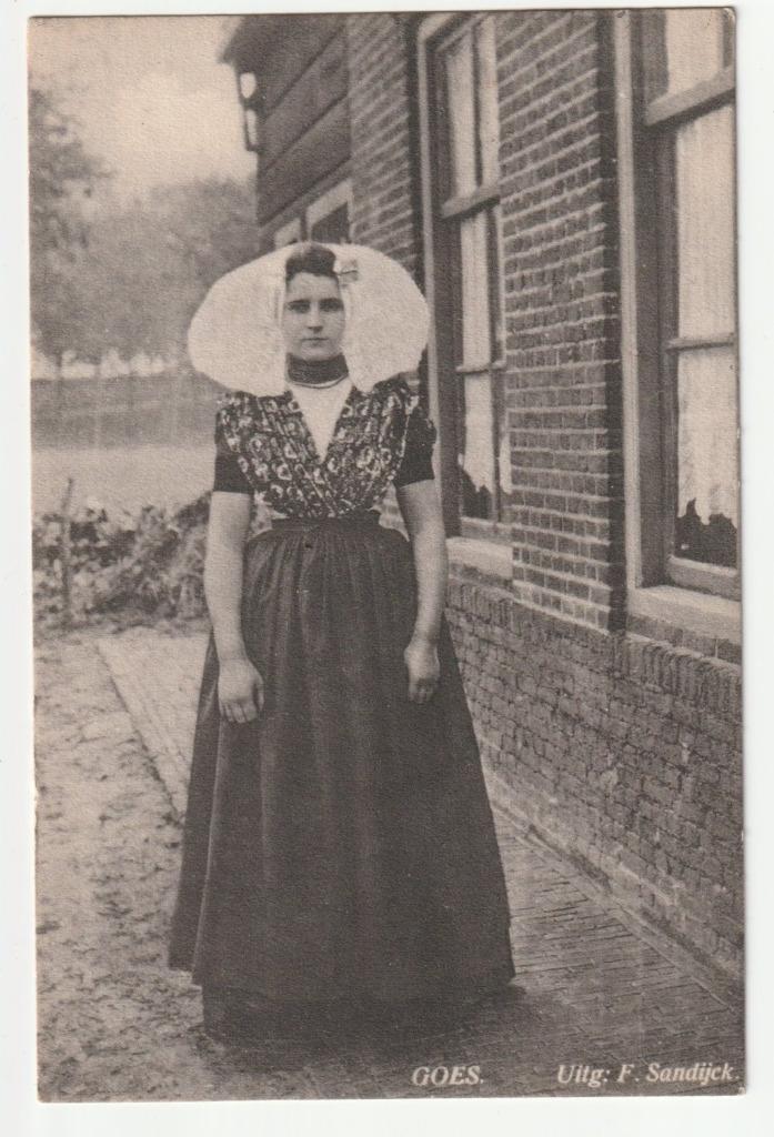 Goes klederdracht uitgeverij F. Sandijck 1909, Verzamelen, Ansichtkaarten | Themakaarten, Gelopen, Voor 1920, Klederdracht, Verzenden