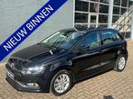 Volkswagen Polo 1.2 TSI Comfortline Automaat (bj 2015), Auto's, 12 maanden, Stof, Gebruikt, Zwart