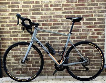 Cube Atttain Race 62 cm beschikbaar voor biedingen
