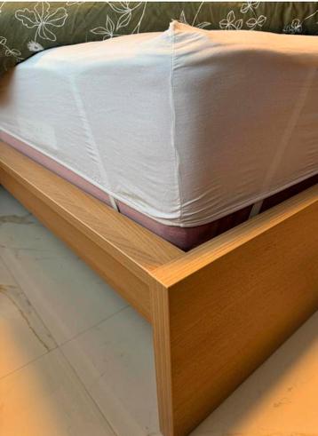 Ikea malm bed compleet met nachtkastje - afbeelding 3