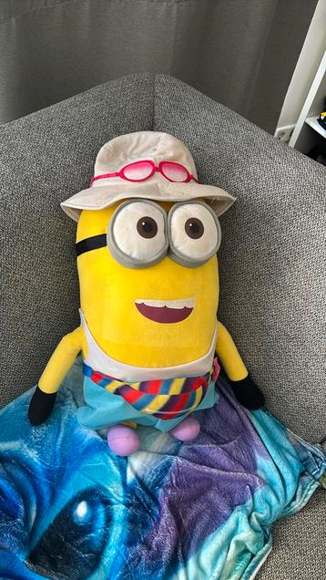 Grote minion knuffel beschikbaar voor biedingen