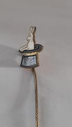 Vintage Konijn in Hoed goochelaar Speldje, Overige materialen, Gebruikt, Minder dan 4 cm, Ophalen of Verzenden