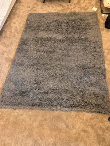 Hoogpolig grijs vloerkleed 160x230 beschikbaar voor biedingen