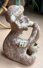 Beeld van pijprokende man, precolumbiaanse stijl, Antiek en Kunst, Ophalen of Verzenden