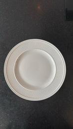 Wedgwood 2 dinerborden, Ophalen of Verzenden, Zo goed als nieuw, Bord(en), Wedgwood