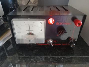 COMMANT ELECTRONICA.Type.ARLS 21 Volt/Ampère.meter beschikbaar voor biedingen