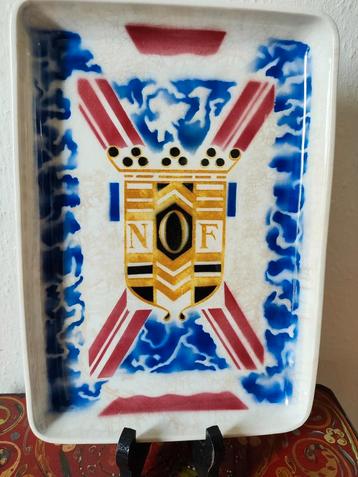 Prachtige Art Nouveau Jugendstil schaal NOF Calvé beschikbaar voor biedingen