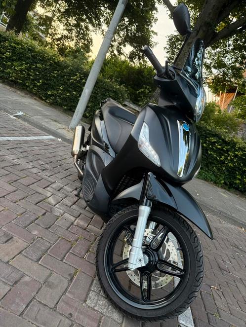 Piaggio Beverly 350 police editon- Fully Malossi, Fietsen en Brommers, Scooters | Piaggio, Zo goed als nieuw, Overige modellen