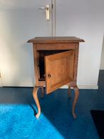 Antiek houten kastje met deur, Minder dan 50 cm, Gebruikt, Eikenhout, Ophalen of Verzenden