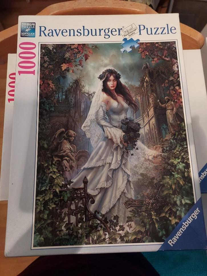 Ravensburger puzzel Dark Romance, Hobby en Vrije tijd, Denksport en Puzzels, Zo goed als nieuw, Legpuzzel, 500 t/m 1500 stukjes