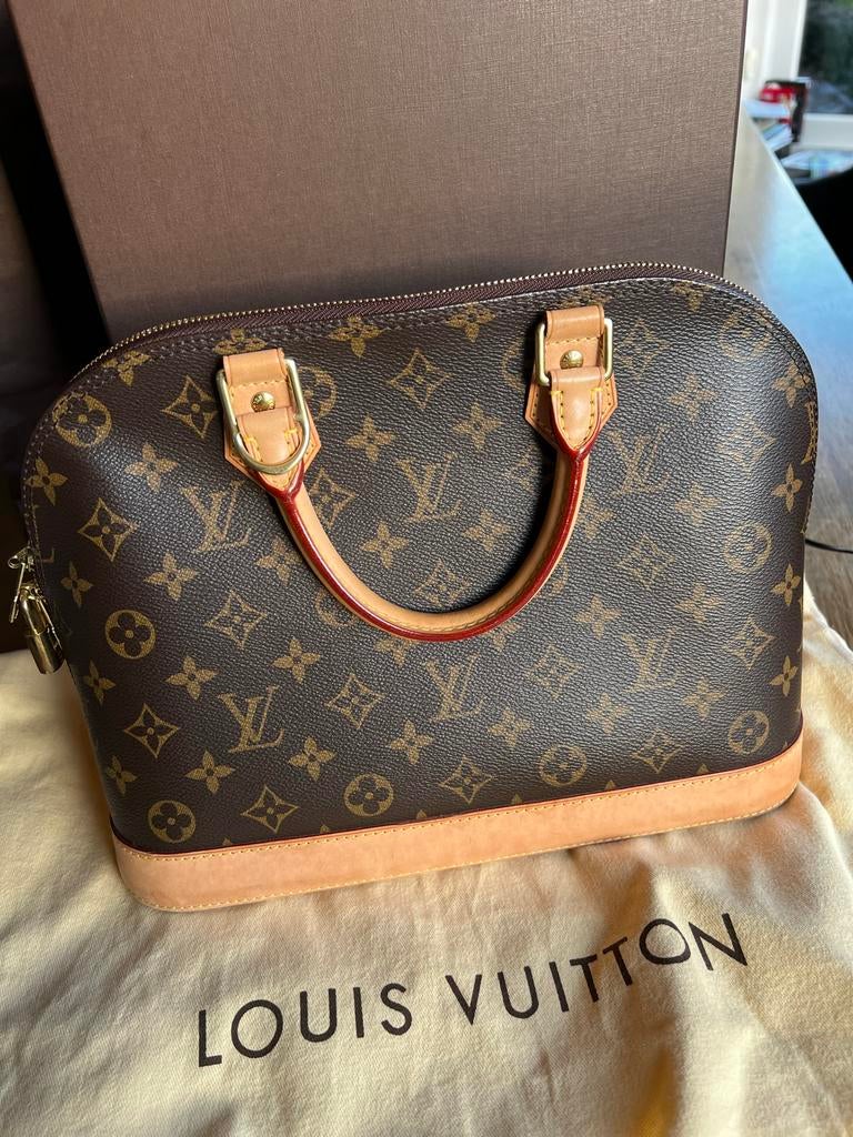 Louis Vuitton Alma PM - Zeer Goede Staat, Ophalen of Verzenden, Zo goed als nieuw, Bruin, Handtas