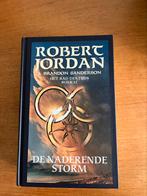 Robert Jordan  - De naderende storm- deel 12, Boeken, Brandon Sanderson; Robert Jordan, Ophalen of Verzenden, Zo goed als nieuw