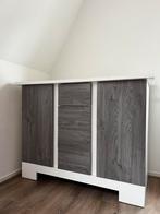 Babykamer compleet Commode met ledikantje en wandplank., Kinderen en Baby's, Kinderkamer | Commodes en Kasten, Ophalen, Gebruikt