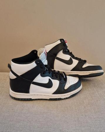 Nike Dunk High | Maat 35,5 beschikbaar voor biedingen