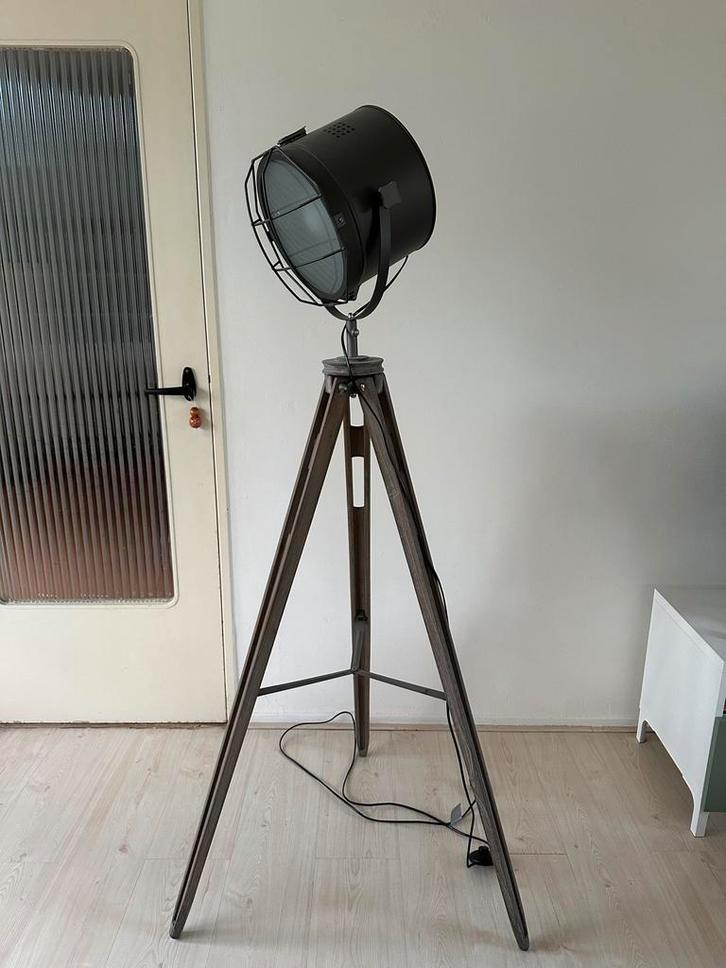 Vintage industriële vloerlamp – Antracietgrijs - 155cm hoog, Huis en Inrichting, Lampen | Vloerlampen, Zo goed als nieuw, 150 tot 200 cm