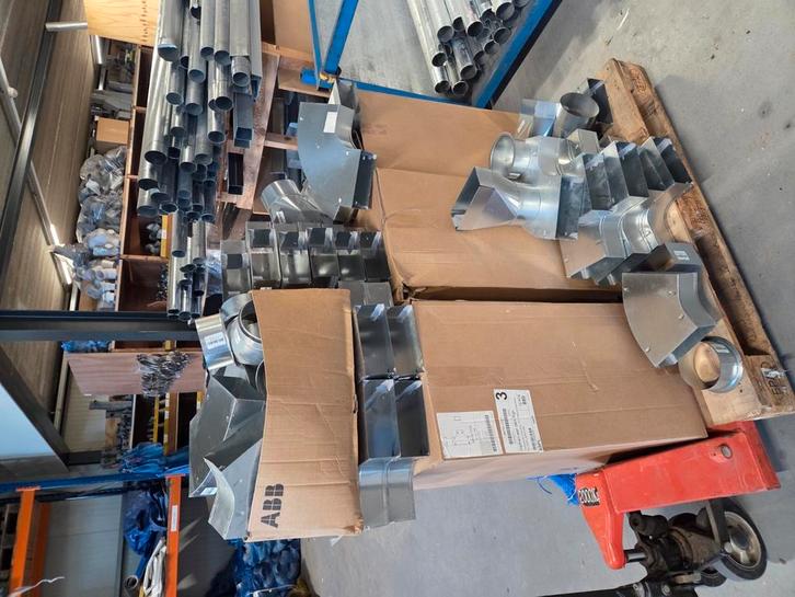 Grote partij overige ventilatie hulpstukken 17x7, Doe-het-zelf en Verbouw, Metalen, Nieuw, IJzer, Ophalen