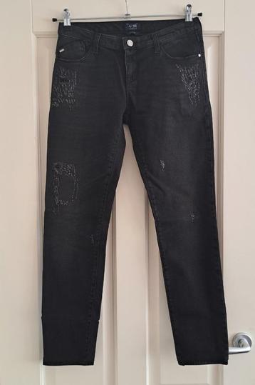 Armani Jeans ‘Lotus’ zwarte jeans worn details mt 28 49898 beschikbaar voor biedingen